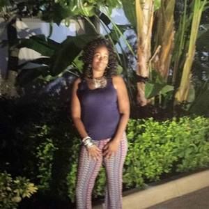 Meet your Posher, Cassandra